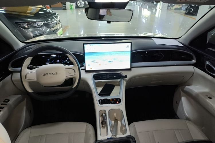 Used Geely Galaxy Geome 2026 Model 410km Freedom Edition Center Console
