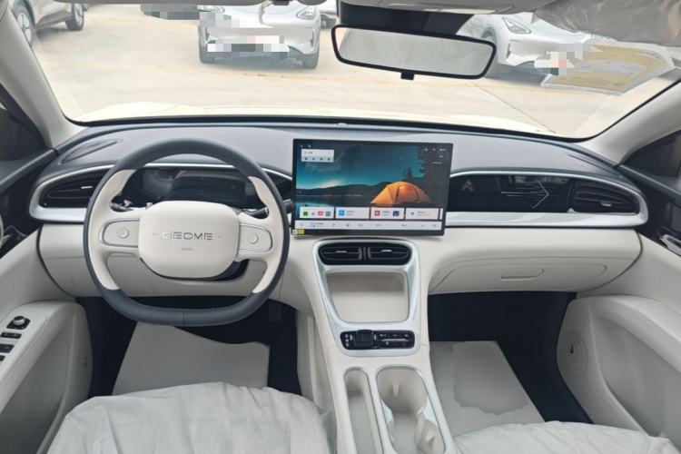 Used Geely Galaxy Geome 2026 Model 310km Dream Edition Center Console