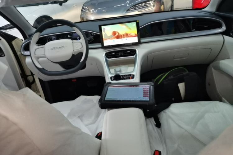 Used Geely Galaxy Geome 2026 Model 310km Youth Edition Center Console