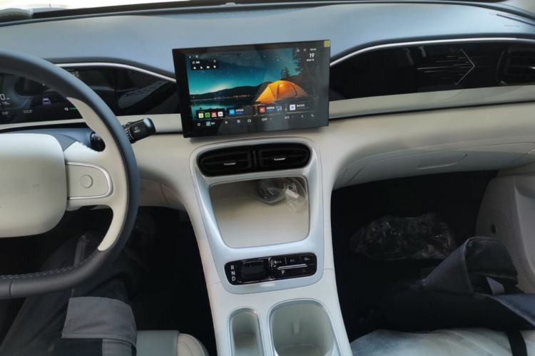 Used Geely Galaxy Geome 2026 Model 310km Youth Edition Center Console