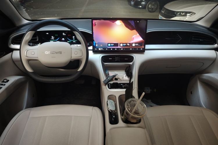 Used Geely Galaxy Geome 2026 Model 310km Dream Edition Center Console
