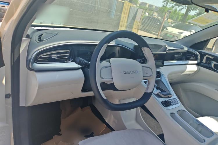 Used Geely Galaxy Geome 2026 Model 310km Youth Edition Center Console