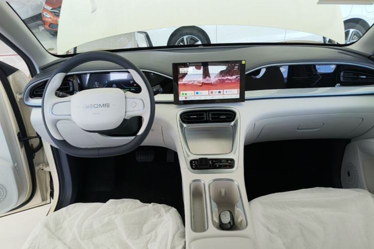 Used Geely Galaxy Geome 2026 Model 310km Youth Edition Center Console