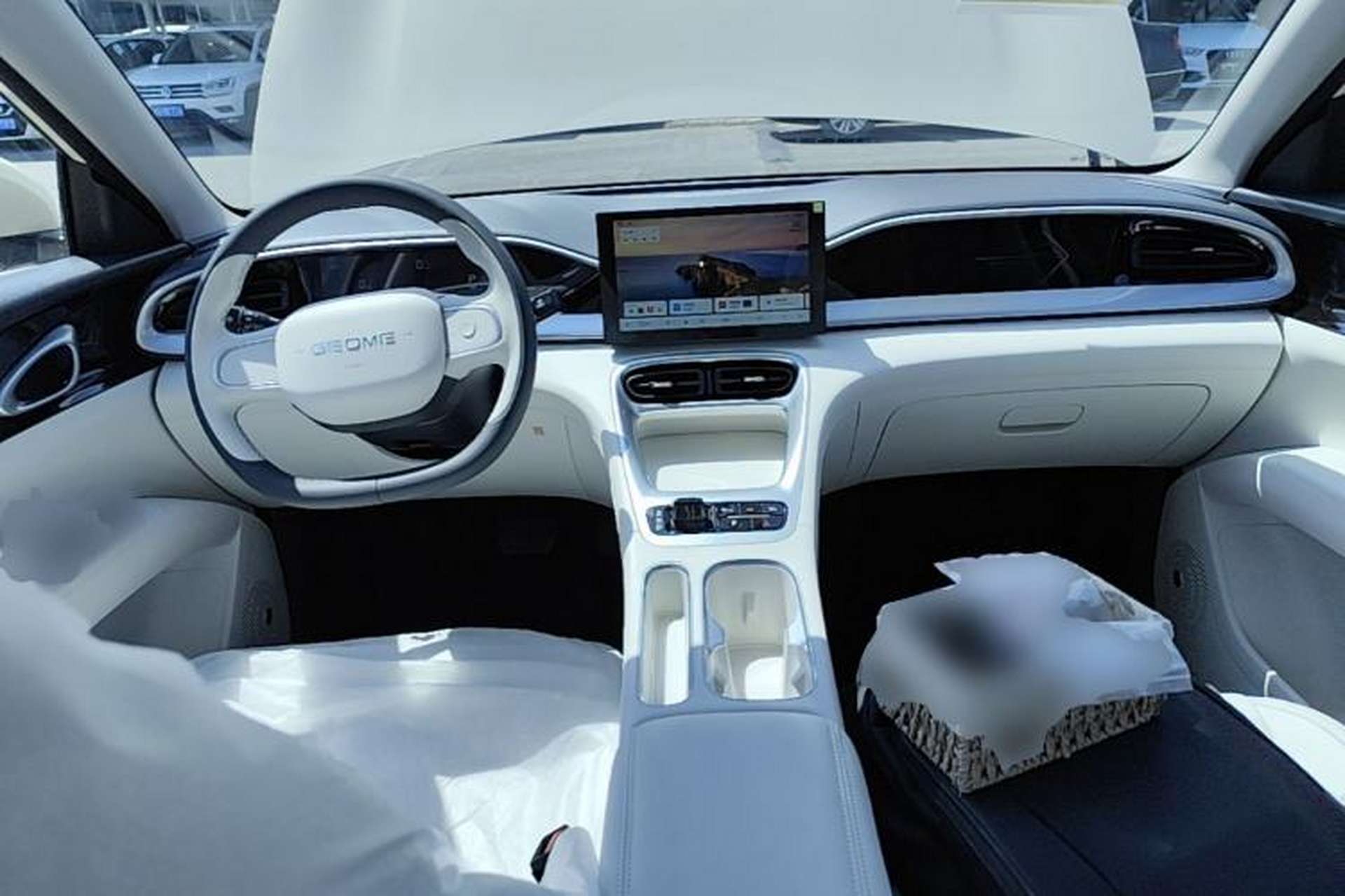 Used Geely Galaxy Geome 2026 Model 310km Youth Edition Center Console