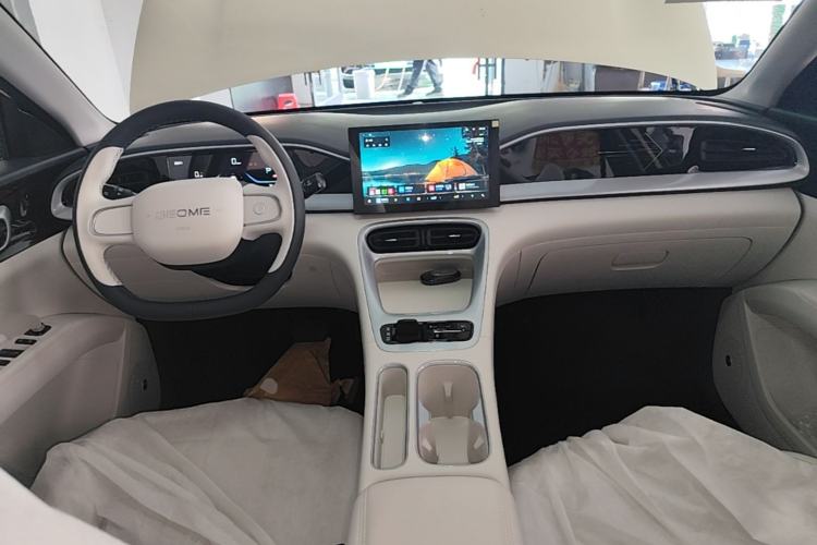 Used Geely Galaxy Geome 2026 Model 310km Youth Edition Center Console