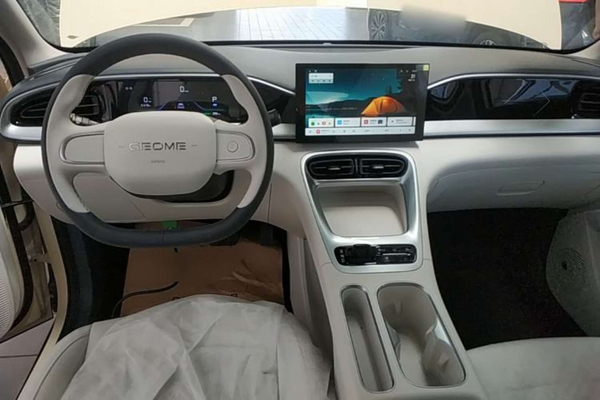 Used Geely Galaxy Geome 2026 Model 310km Youth Edition Center Console