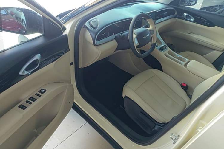 Used Geely Galaxy Geome 2026 Model 310km Youth Edition Driver Seat