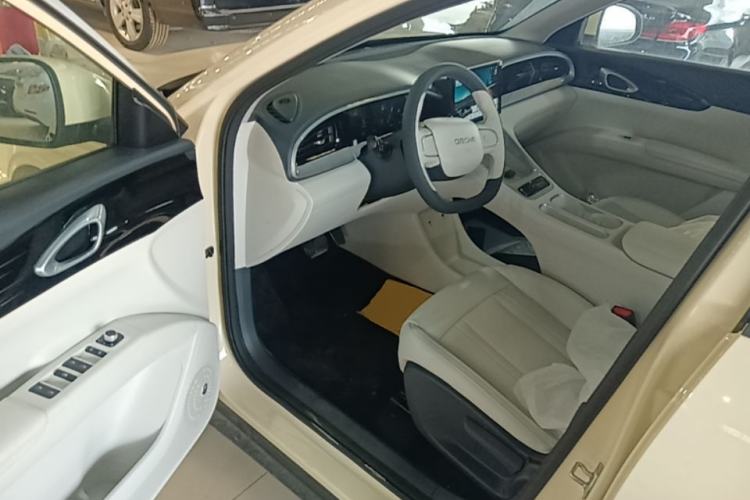 Used Geely Galaxy Geome 2026 Model 310km Youth Edition Driver Seat