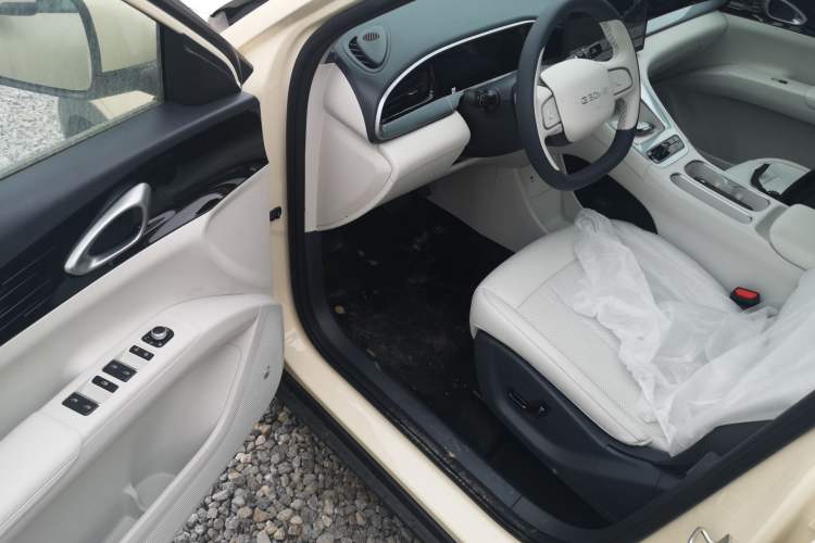 Used Geely Galaxy Geome 2026 Model 310km Dream Edition Driver Seat