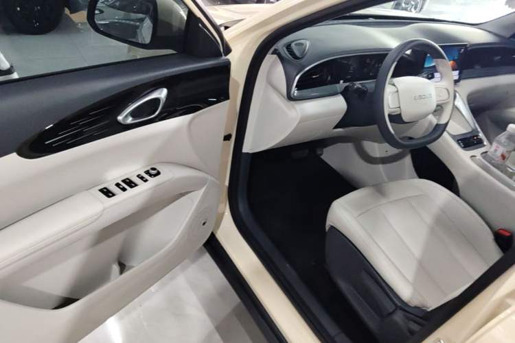 Used Geely Galaxy Geome 2026 Model 310km Youth Edition Driver Seat