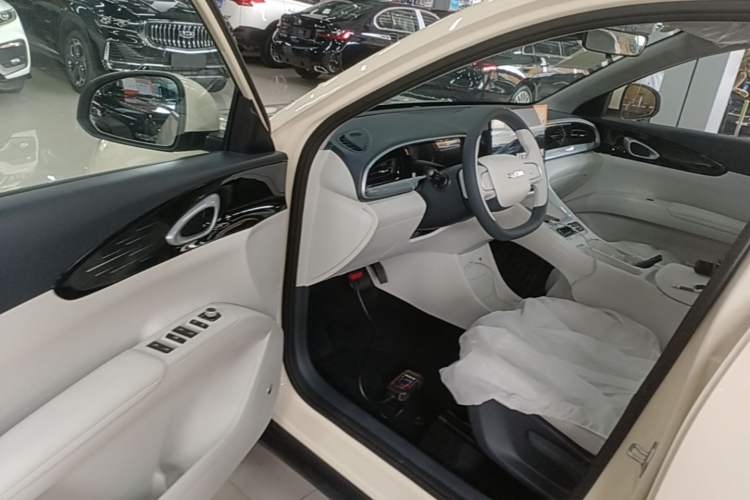 Used Geely Galaxy Geome 2026 Model 410km Freedom Edition Driver Seat