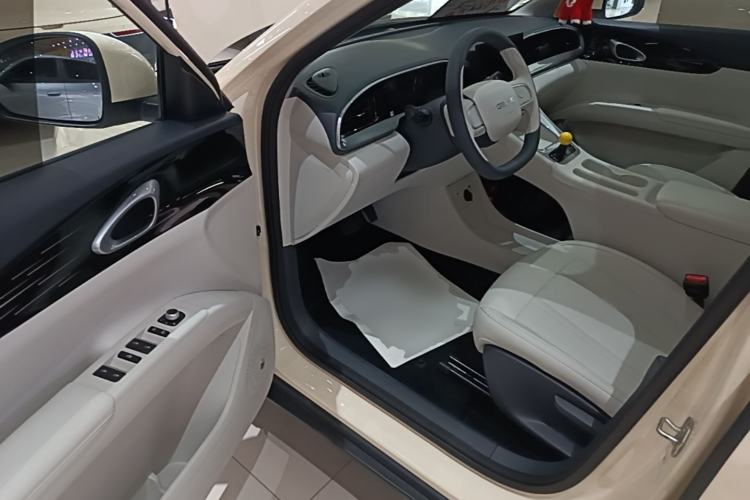 Used Geely Galaxy Geome 2026 Model 310km Youth Edition Driver Seat