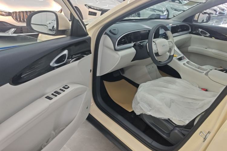 Used Geely Galaxy Geome 2026 Model 310km Youth Edition Driver Seat