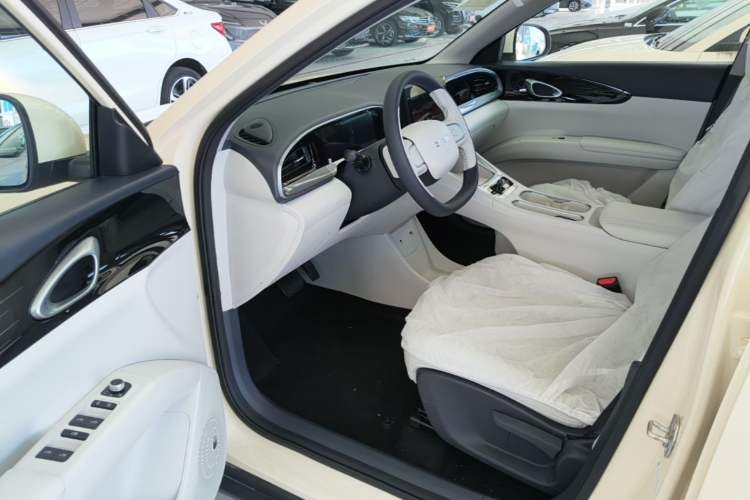 Used Geely Galaxy Geome 2026 Model 310km Youth Edition Driver Seat