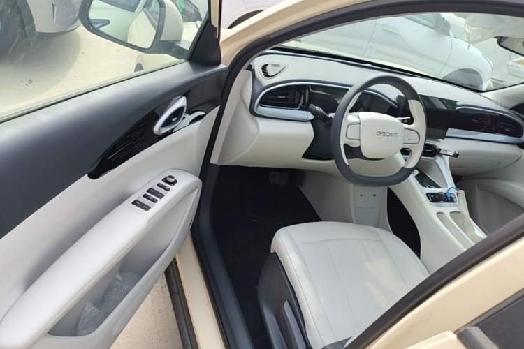 Used Geely Galaxy Geome 2026 Model 310km Youth Edition Driver Seat