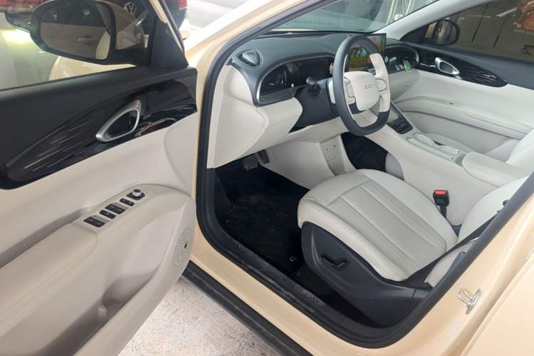 Used Geely Galaxy Geome 2026 Model 310km Dream Edition Driver Seat