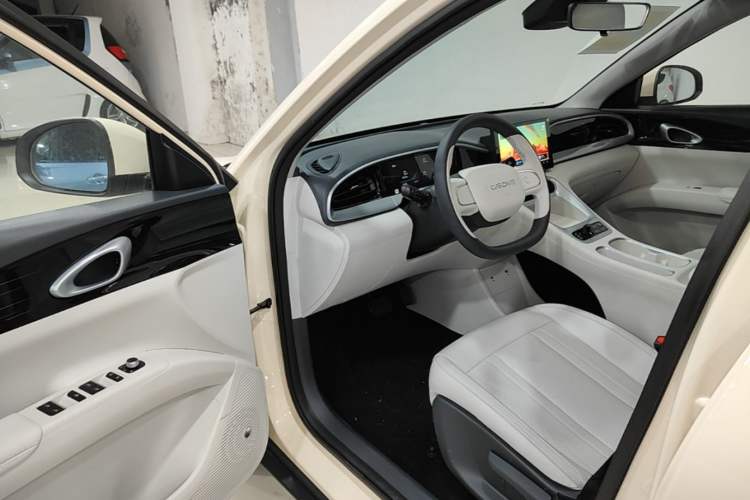Used Geely Galaxy Geome 2026 Model 310km Youth Edition Driver Seat
