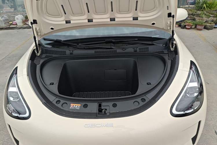 Used Geely Galaxy Geome 2026 Model 310km Youth Edition Engine Bay