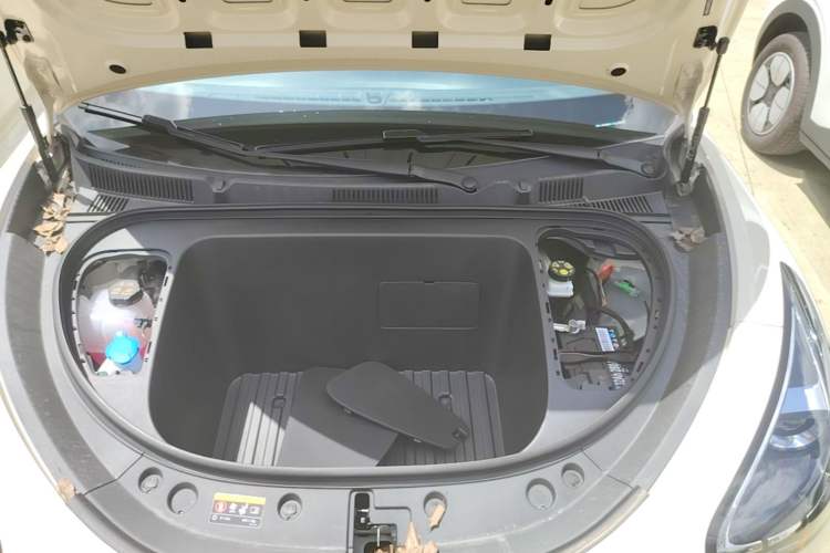 Used Geely Galaxy Geome 2026 Model 310km Youth Edition Engine Bay