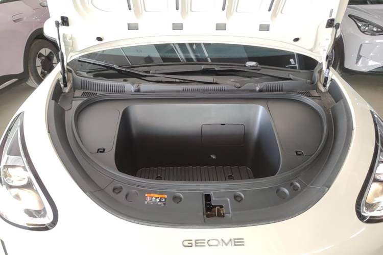 Used Geely Galaxy Geome 2026 Model 310km Youth Edition Engine Bay