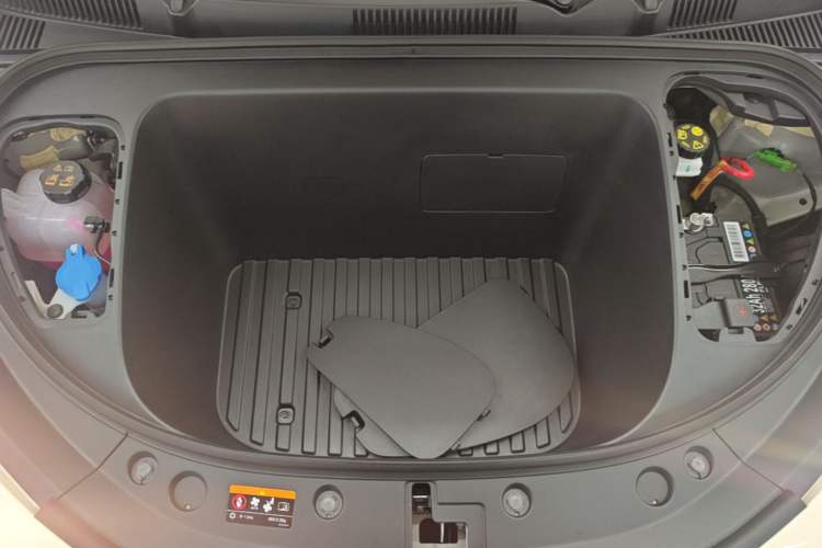 Used Geely Galaxy Geome 2026 Model 310km Youth Edition Engine Bay