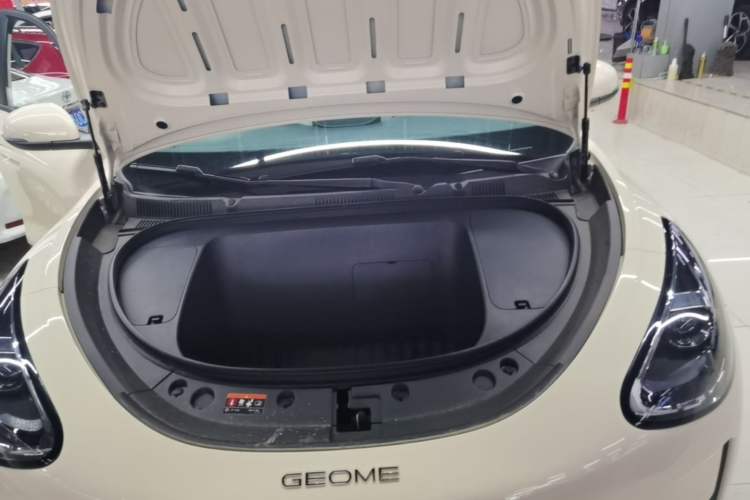 Used Geely Galaxy Geome 2026 Model 310km Youth Edition Engine Bay