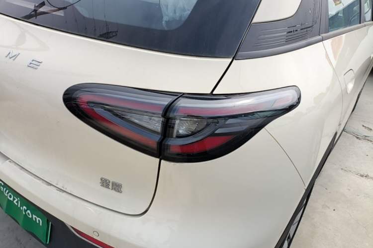 Used Geely Galaxy Geome 2026 Model 310km Youth Edition Exterior 3