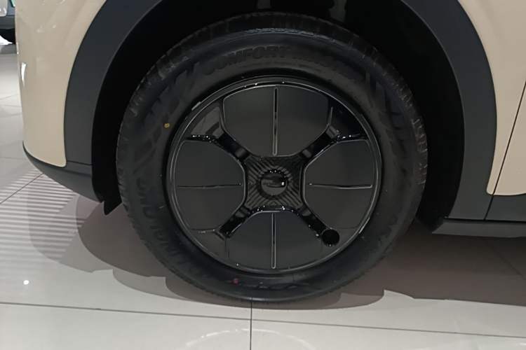 Used Geely Galaxy Geome 2026 Model 310km Youth Edition Exterior 4