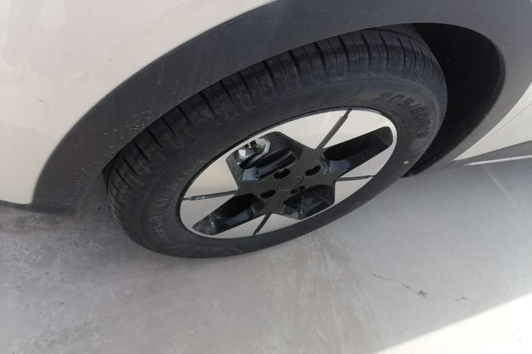 Used Geely Galaxy Geome 2026 Model 310km Dream Edition Exterior 4