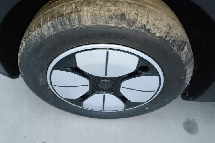 Used Geely Galaxy Geome 2026 Model 310km Youth Edition Exterior 4