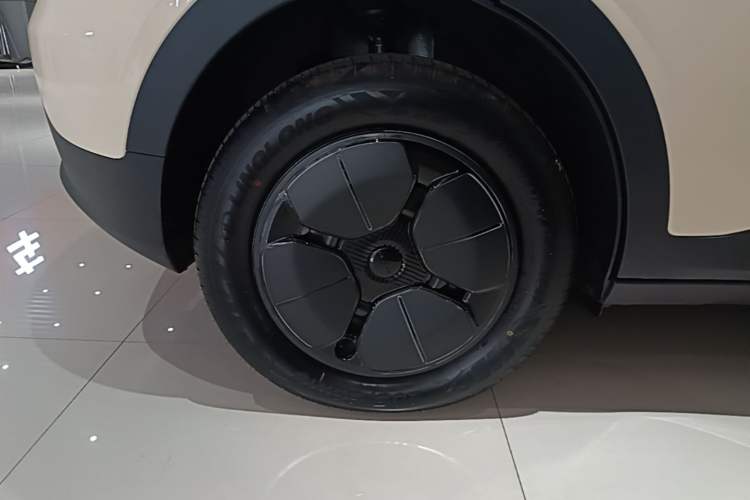 Used Geely Galaxy Geome 2026 Model 310km Youth Edition Exterior 5