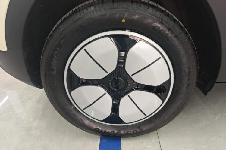 Used Geely Galaxy Geome 2026 Model 310km Youth Edition Exterior 5