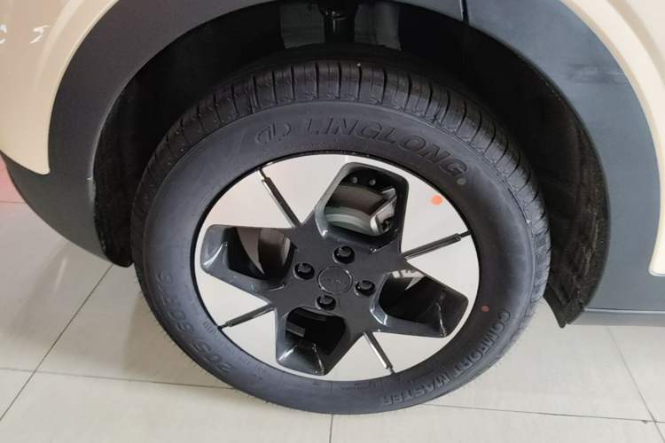 Used Geely Galaxy Geome 2026 Model 310km Dream Edition Exterior 5