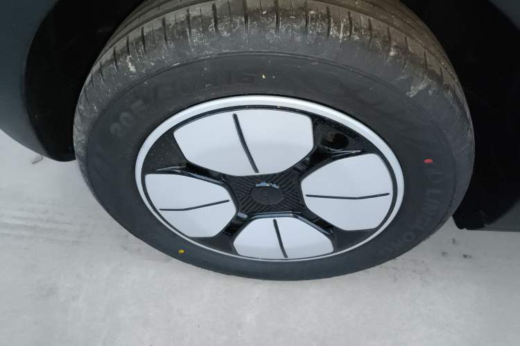 Used Geely Galaxy Geome 2026 Model 310km Youth Edition Exterior 5