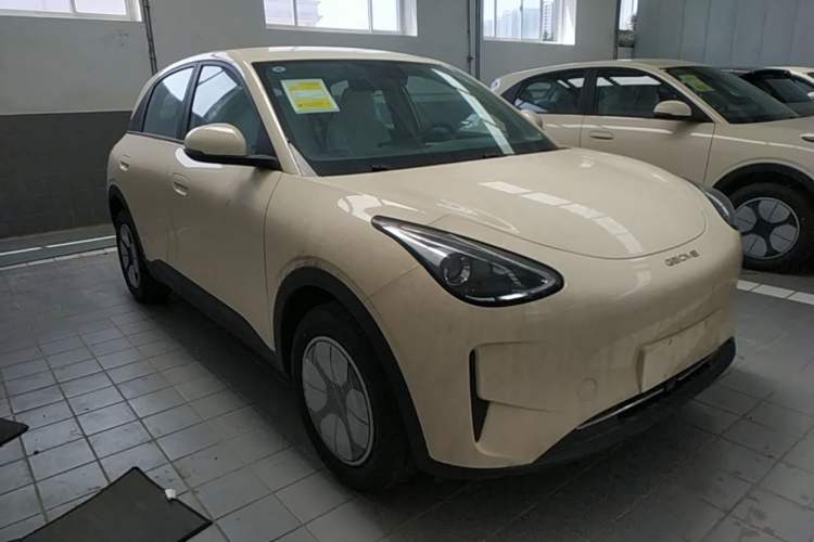Used Geely Galaxy Geome 2026 Model 310km Youth Edition Front Right 45 Deg