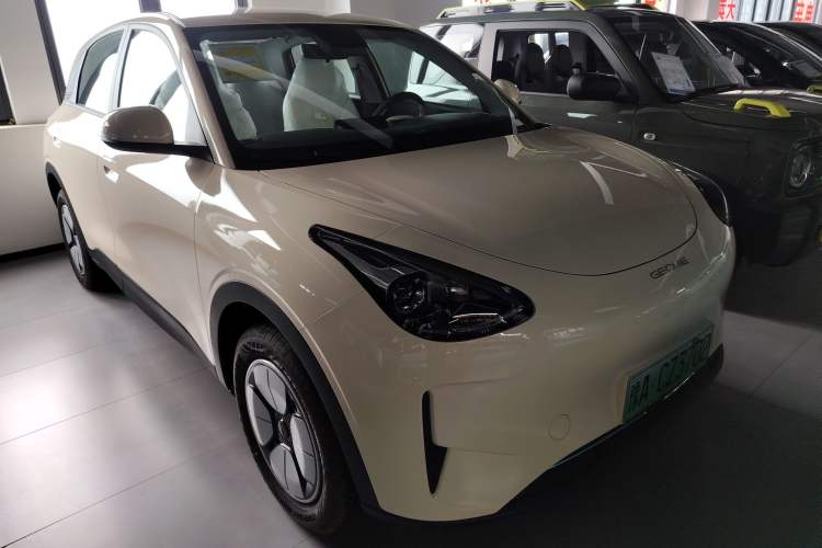 Used Geely Galaxy Geome 2026 Model 310km Youth Edition Front Right 45 Deg
