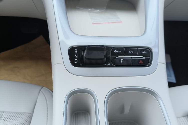 Used Geely Galaxy Geome 2026 Model 310km Youth Edition Gear Lever