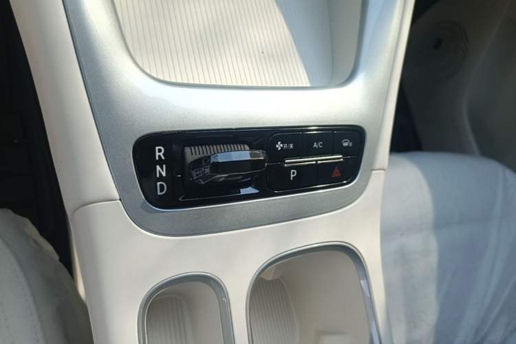 Used Geely Galaxy Geome 2026 Model 310km Dream Edition Gear Lever