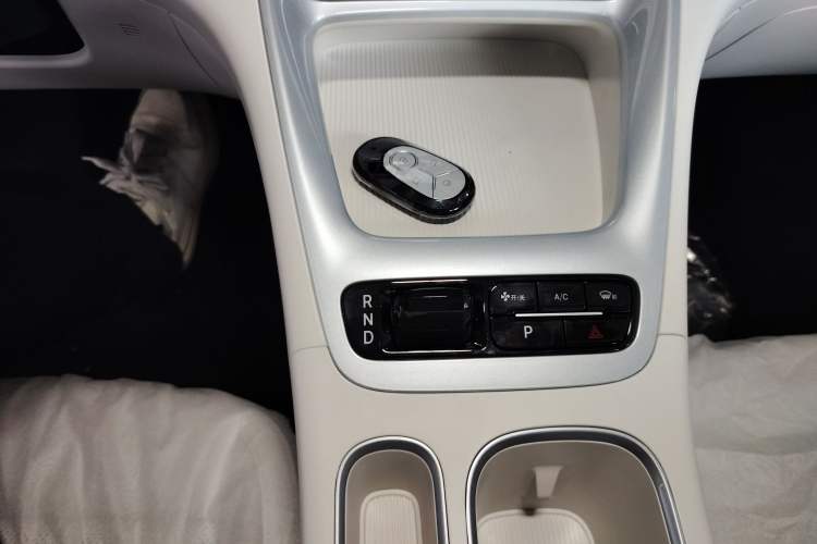 Used Geely Galaxy Geome 2026 Model 310km Youth Edition Gear Lever