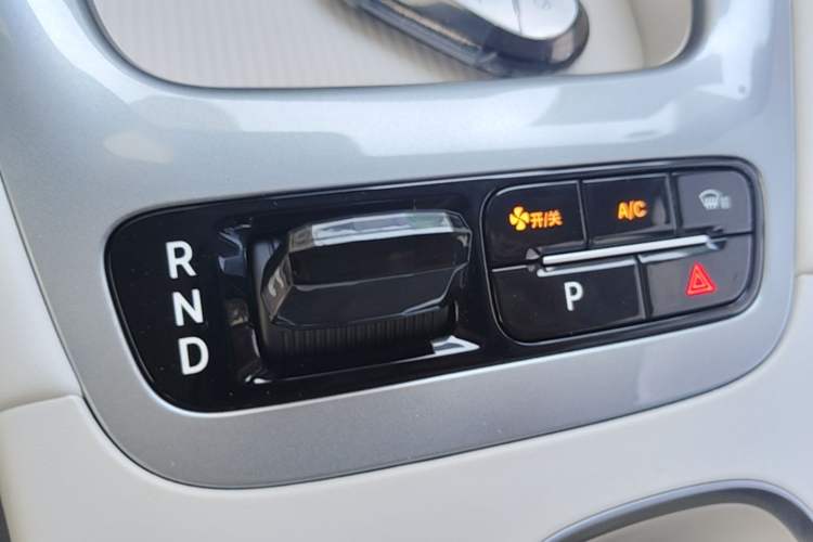 Used Geely Galaxy Geome 2026 Model 310km Dream Edition Gear Lever