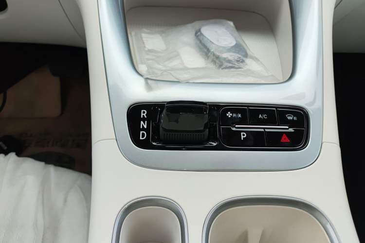 Used Geely Galaxy Geome 2026 Model 410km Carefree Edition Gear Lever