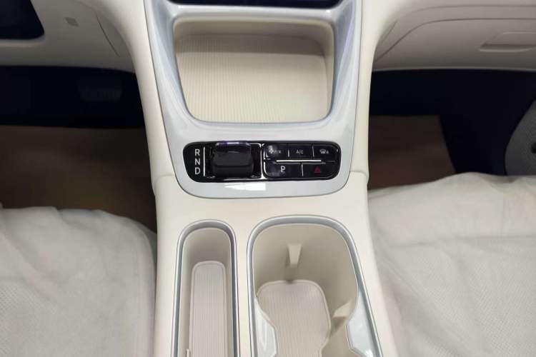 Used Geely Galaxy Geome 2026 Model 310km Dream Edition Gear Lever