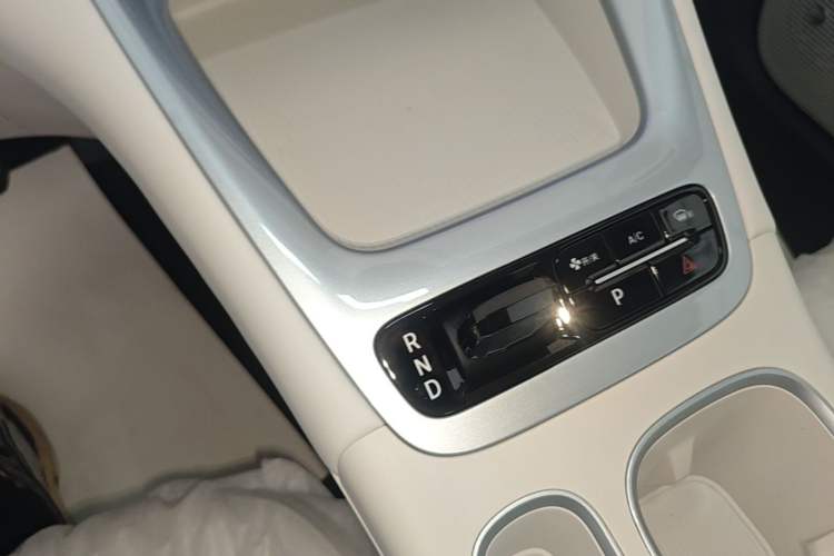 Used Geely Galaxy Geome 2026 Model 310km Dream Edition Gear Lever
