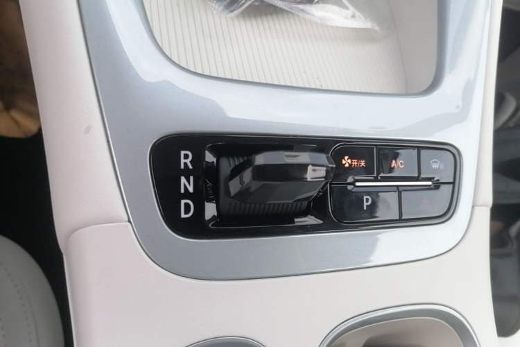Used Geely Galaxy Geome 2026 Model 310km Dream Edition Gear Lever