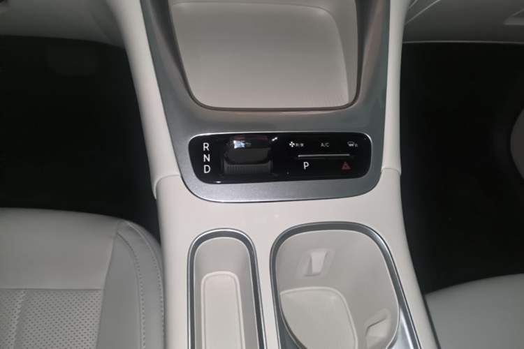 Used Geely Galaxy Geome 2026 Model 310km Dream Edition Gear Lever