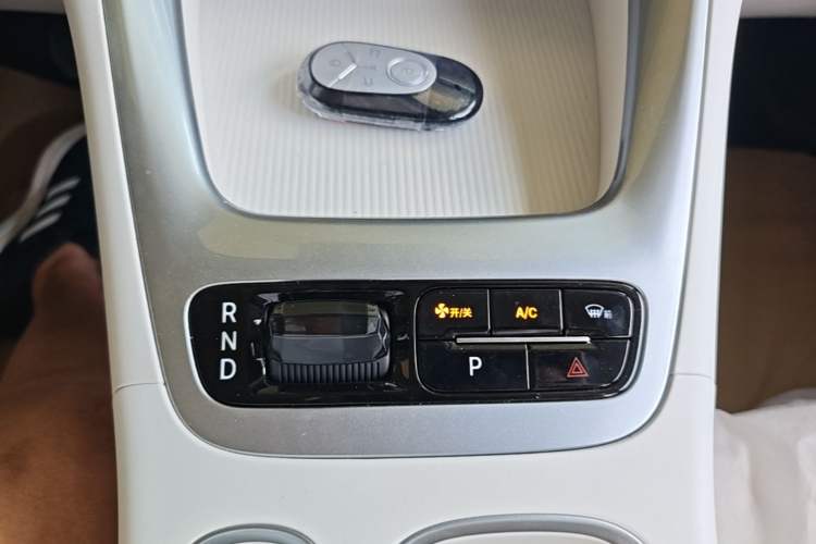 Used Geely Galaxy Geome 2026 Model 310km Youth Edition Gear Lever