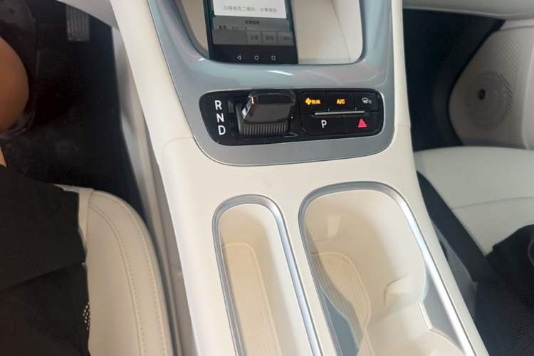 Used Geely Galaxy Geome 2026 Model 310km Dream Edition Gear Lever