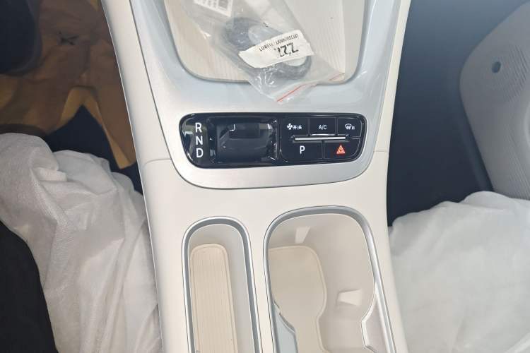 Used Geely Galaxy Geome 2026 Model 410km Carefree Edition Gear Lever