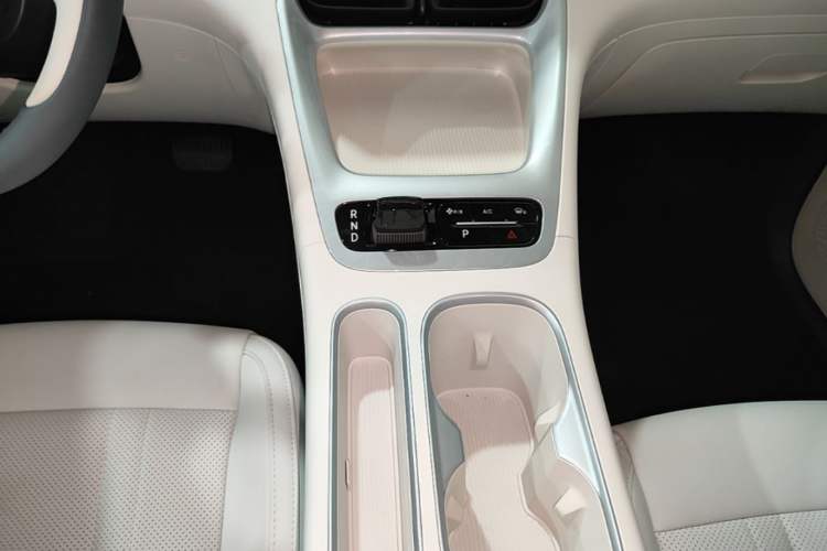 Used Geely Galaxy Geome 2026 Model 310km Youth Edition Gear Lever
