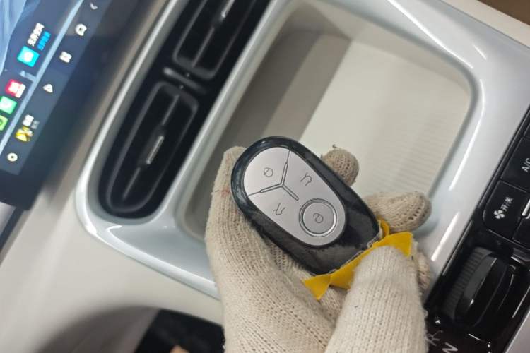 Used Geely Galaxy Geome 2026 Model 310km Youth Edition Interior 1